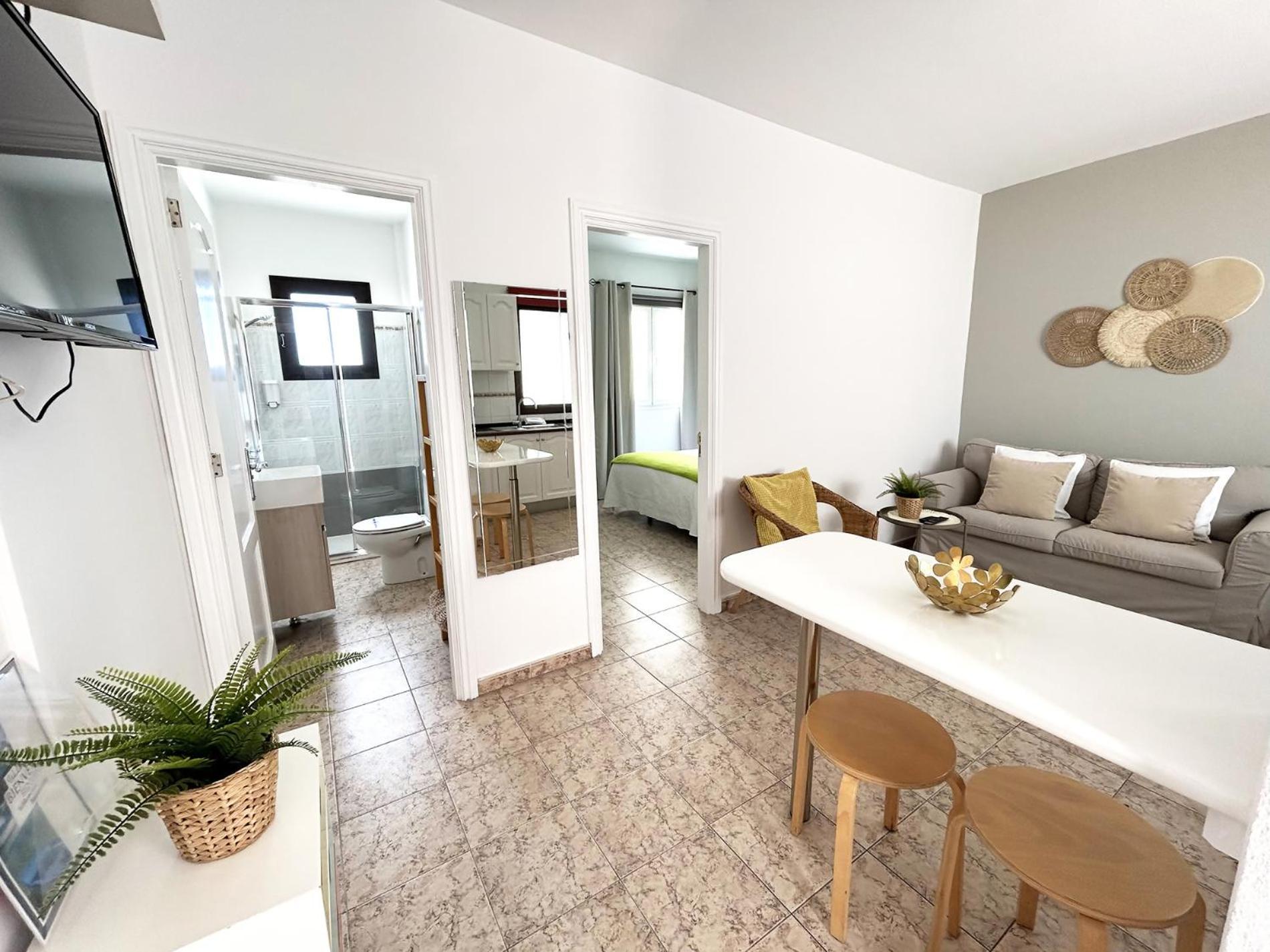 Mahostly Comillas Ph Apartment